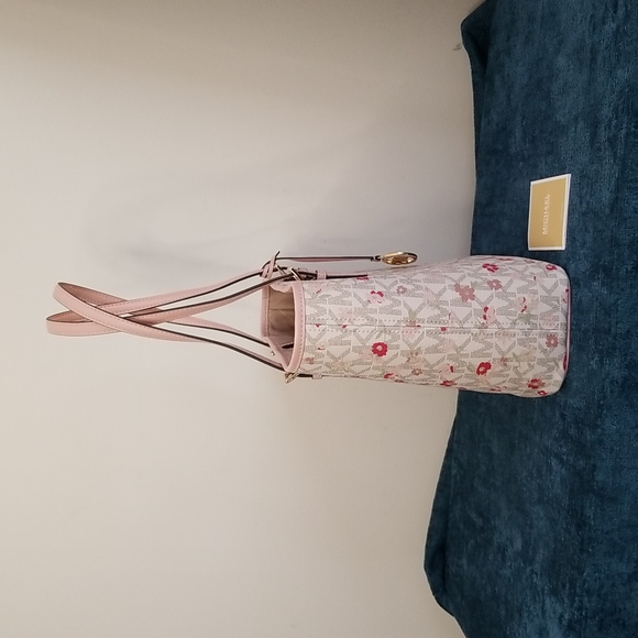 SOLD Michael Kors| Carry All Tote Vanilla Multi Pink - Picture 3 of 9